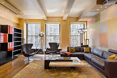 Sold by Avenue Real Estate