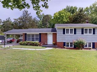 110 Brookdale Dr, High Point, NC 27263