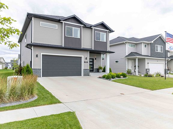 5th image of 1058 Ashley Dr W