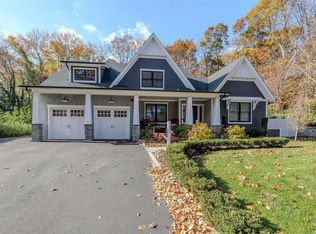 4 Arbutus Path, Port Jefferson, NY 11777