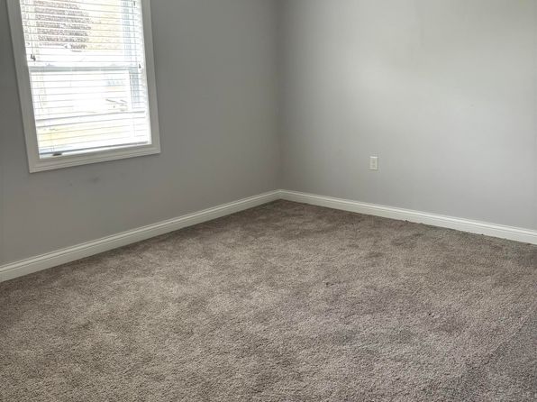 610 S Main St, Burnettsville, IN 47926