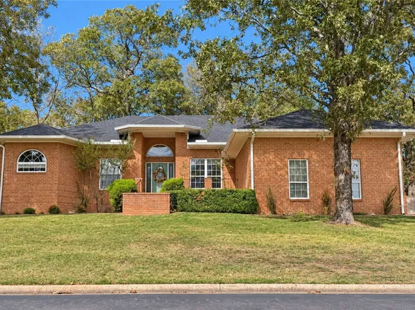 23 Ridgeline Dr E, Russellville, AR 72802