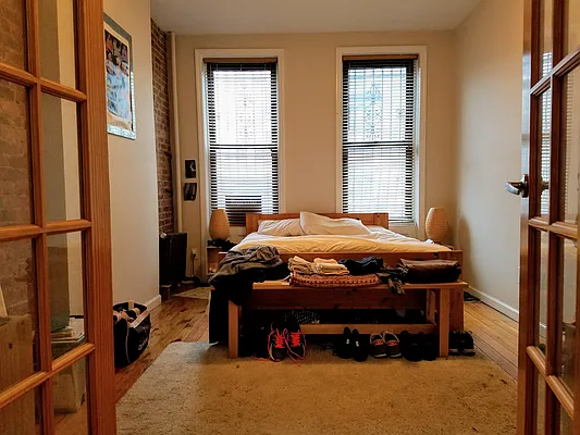 Rented by Brownstone Property Group | media 8