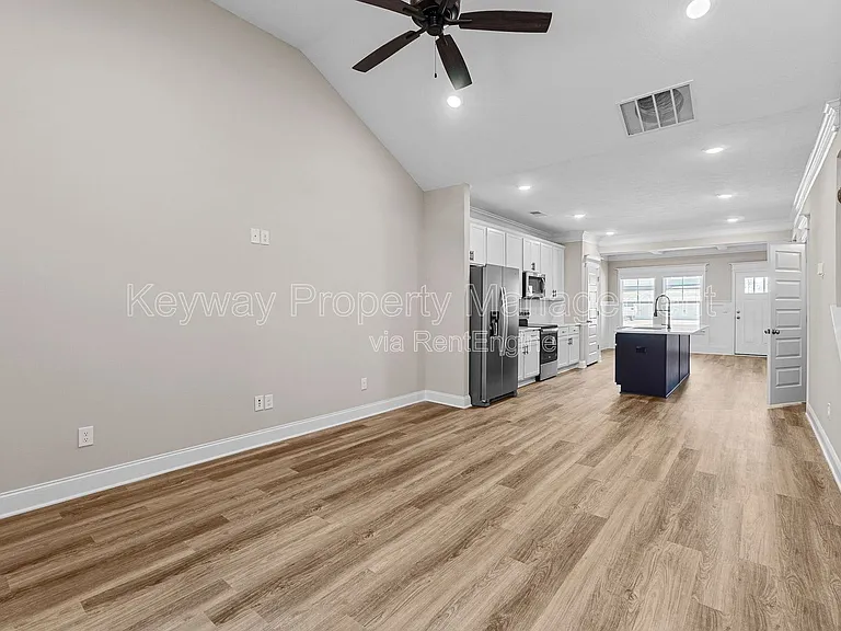 2103 Denmark Ave SE — Photo 8