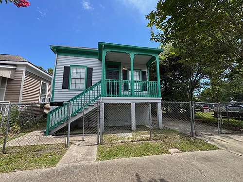 3621 Winnie St Photo 1