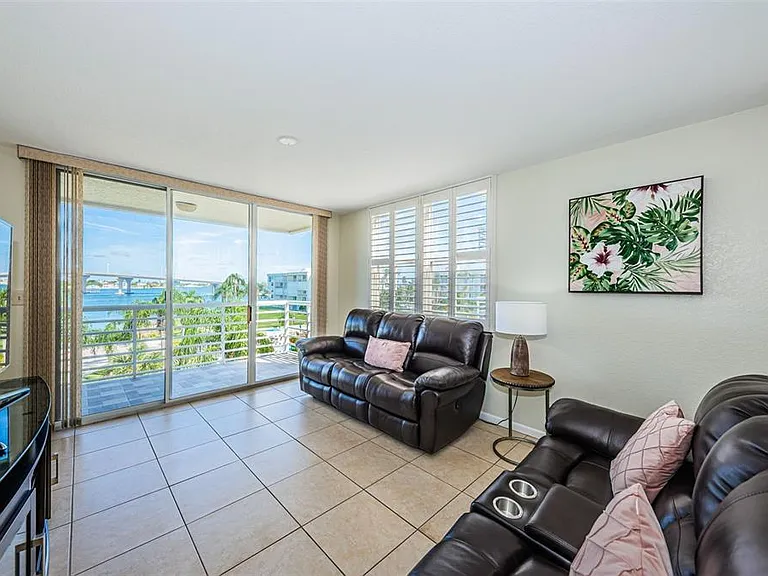 6081 Bahia Del Mar Cir #456 — Photo 9
