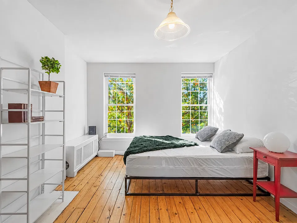 102 Franklin St #3