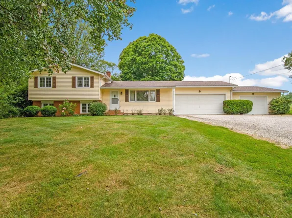 2325 Horns Hill Rd, Newark, OH 43055
