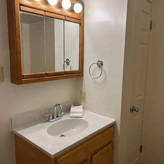 Winstead Village — Photo 16