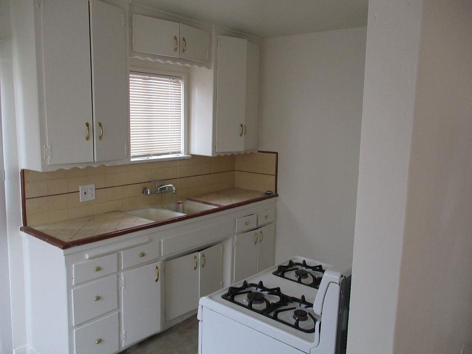 1st image of 6223 Woodruff Ave APT D