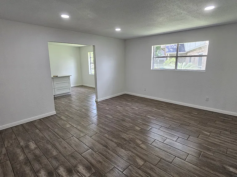 11811 Gardenglen Dr #1 — Photo 5
