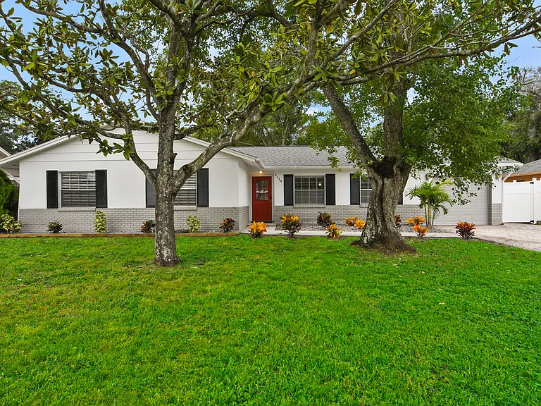6424 Wilshire Dr — Photo 1