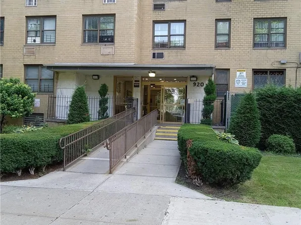 920 Metcalf Avenue #8M, Bronx, NY 10473
