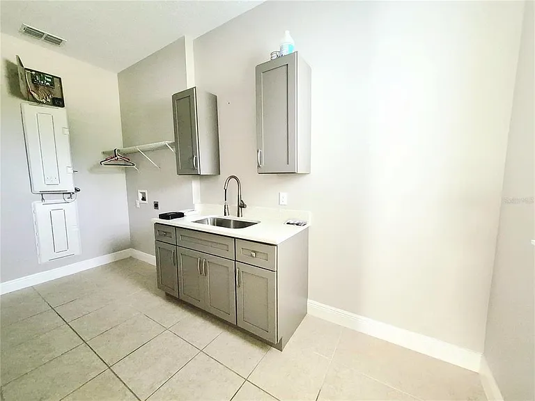 8521 Dubochet St — Photo 15