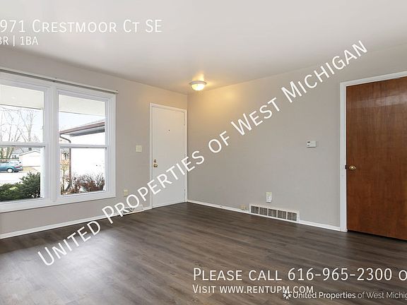 3rd image of 1971 Crestmoor Ct SE