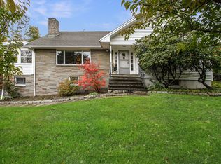 1587 Morningview Dr, Yorktown Heights, NY 10598