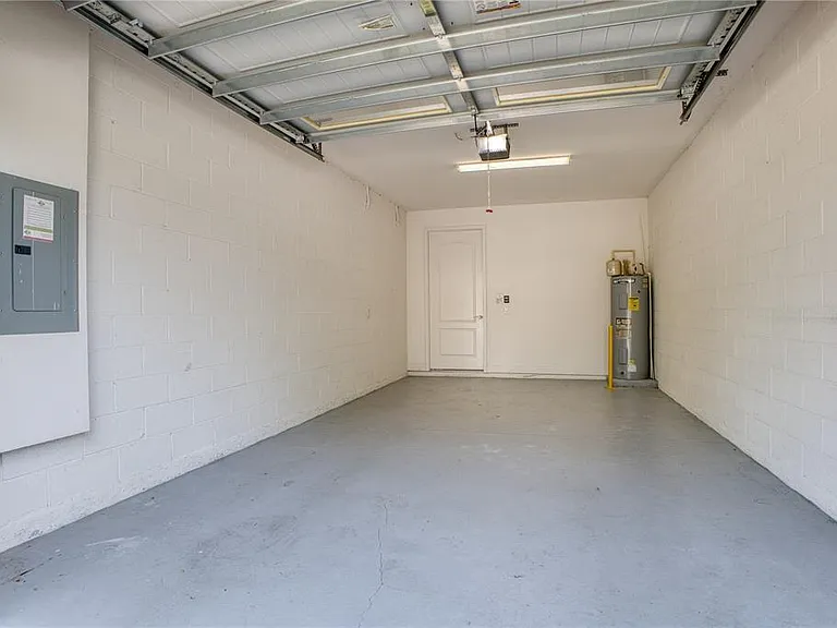 14025 Millington St — Photo 44