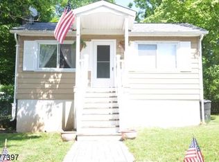 219 Knox Way, Hopatcong, NJ 07843