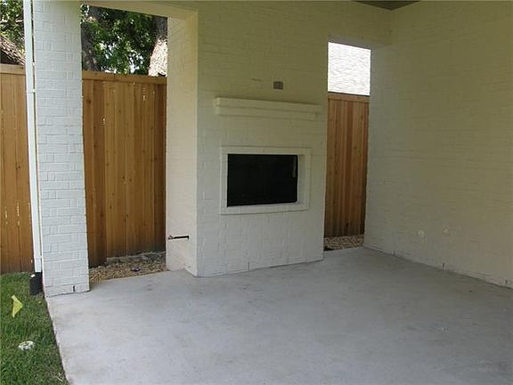 3rd image of 6219 Martel Ave
