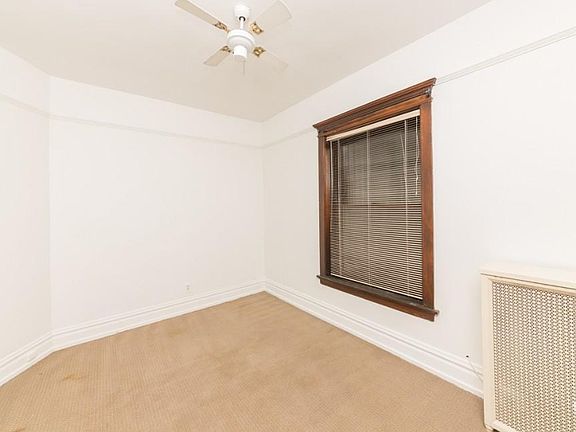 5th image of 851 W Oakdale Ave #1
