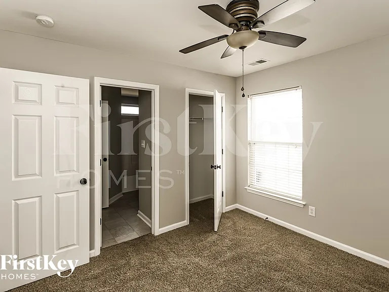 7826 Cafferty Cir — Photo 13