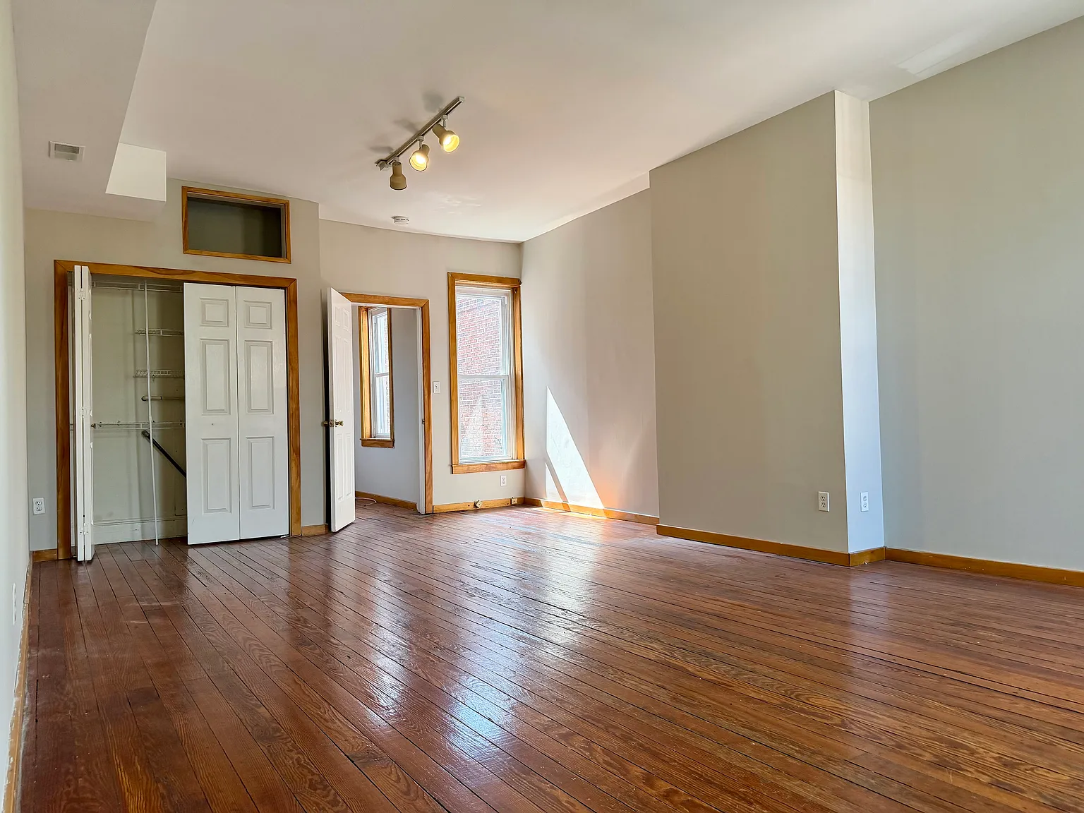 2 bed, 1094 sqft, $1,750 — Photo 4