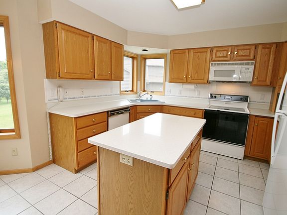 4th image of 2879 Ascot Ct
