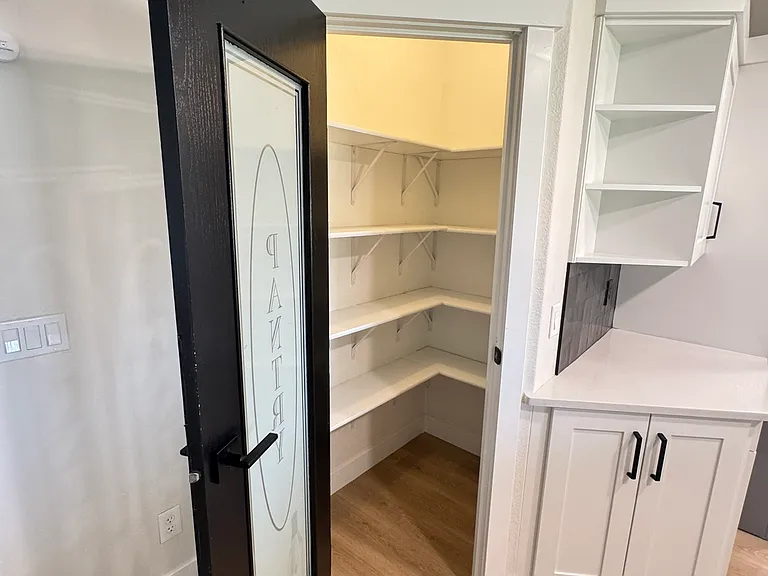 264 N 100 W — Photo 39