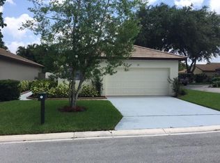 51 Ironwood Way N, Palm Beach Gardens, FL 33418