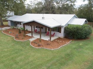 421 Grace Rd, Jesup, GA 31545