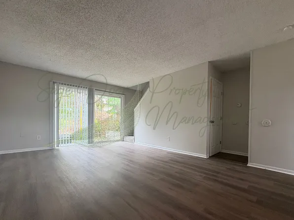 11513 Richmond Ave, Kansas City, MO 64134