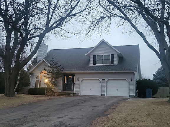 2nd image of 1721 Heritage Dr