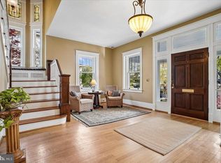 310 N View Ter, Alexandria, VA 22301