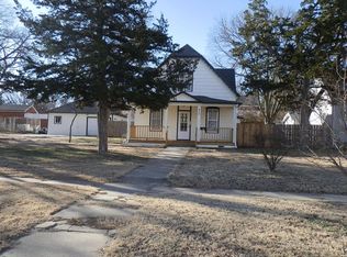 430 W 5th St NE, Russell, KS 67665