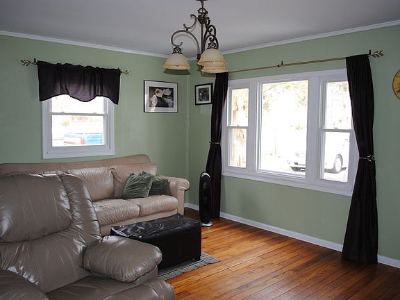2nd image of 5725 Wainwright Dr