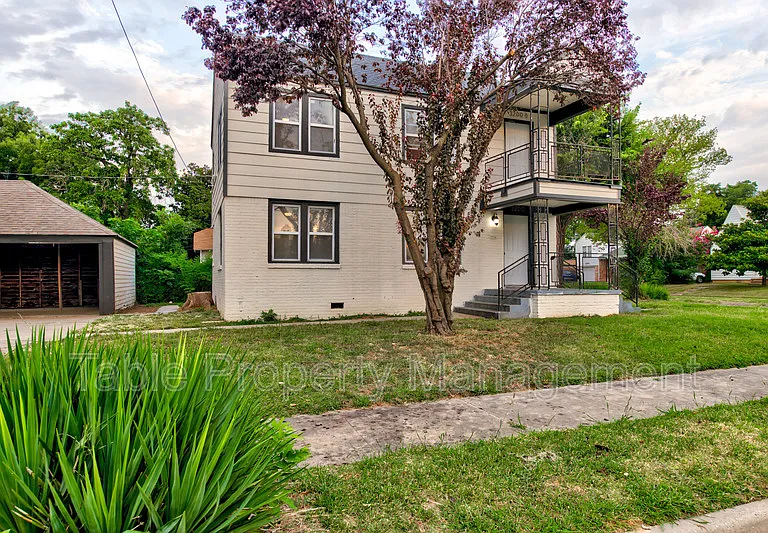 3200 NW 16th St #1/2 — Photo 3