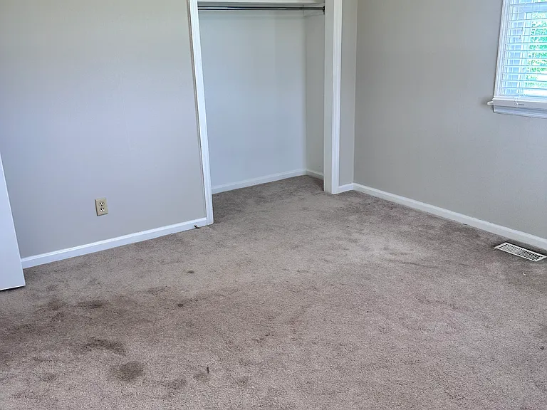 1041 N US Highway 421 — Photo 36
