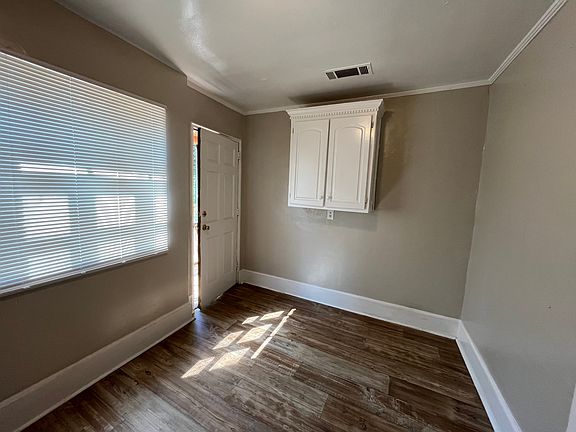 5th image of 474 Forest Ave #474