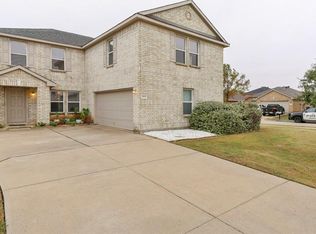 2015 Burnet Dr, Grand Prairie, TX 75052