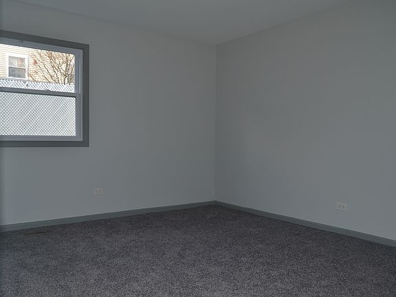 4th image of 16744 Lakewood Dr APT 1