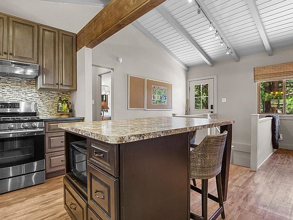 5th image of 35 Lodge Road