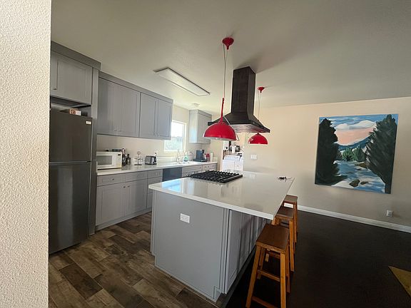3rd image of 5682 Edita Ave