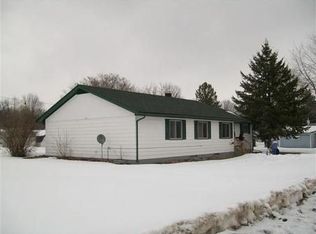 616 Sauk Ave, Baraboo, WI 53913