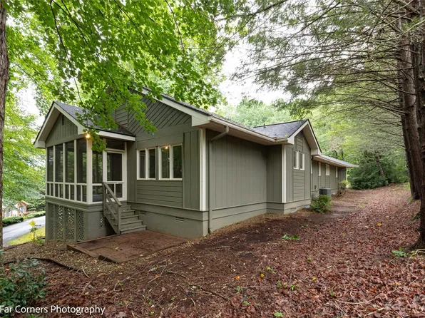 2000 Golfside Ln, Hendersonville, NC 28739