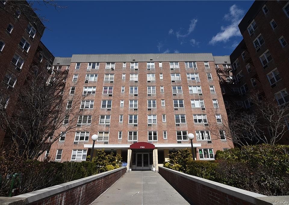 1st image of 2 Sadore Ln APT 5R