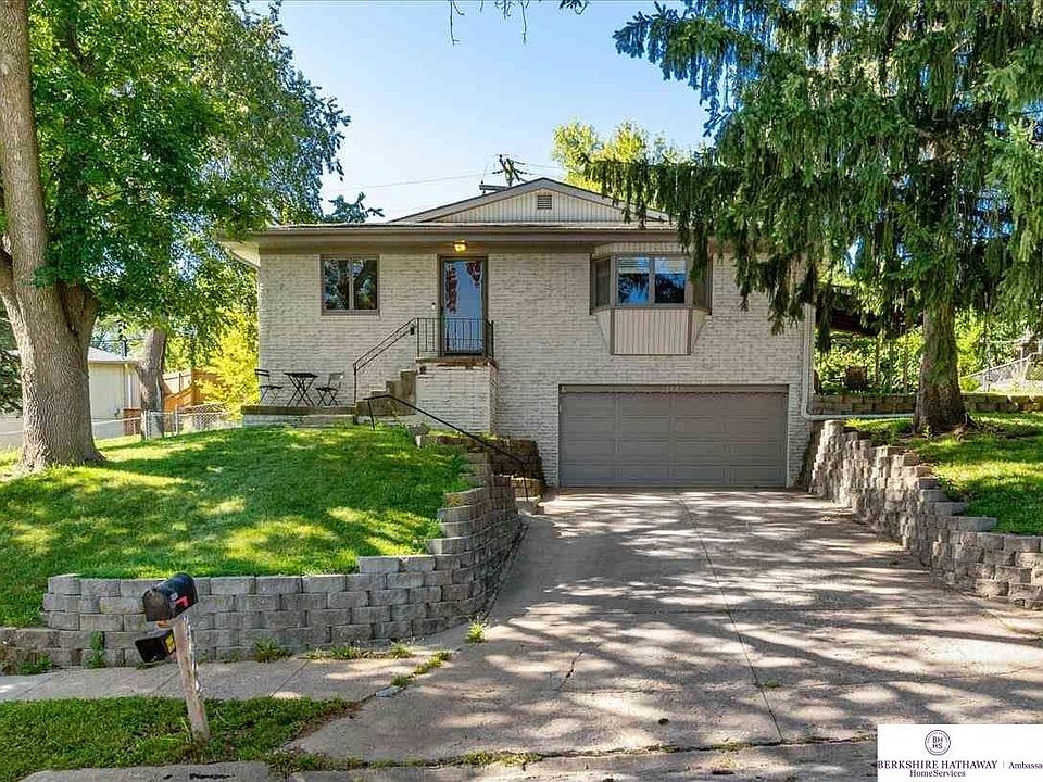 1st image of 3405 Sherwood Dr