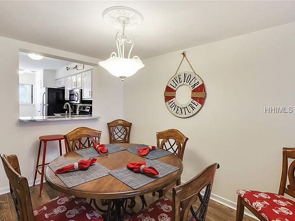 4th image of 15 Deallyon Ave APT 3