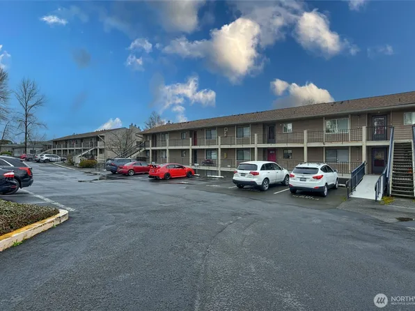 20131 61st Place W #D-104, Lynnwood, WA 98036