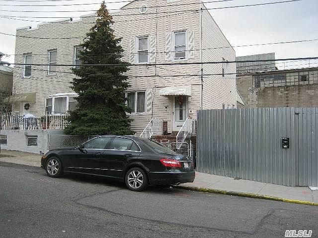 2nd image of 5670 Melvina Pl