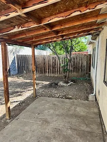 109 E Trident Dr — Photo 17